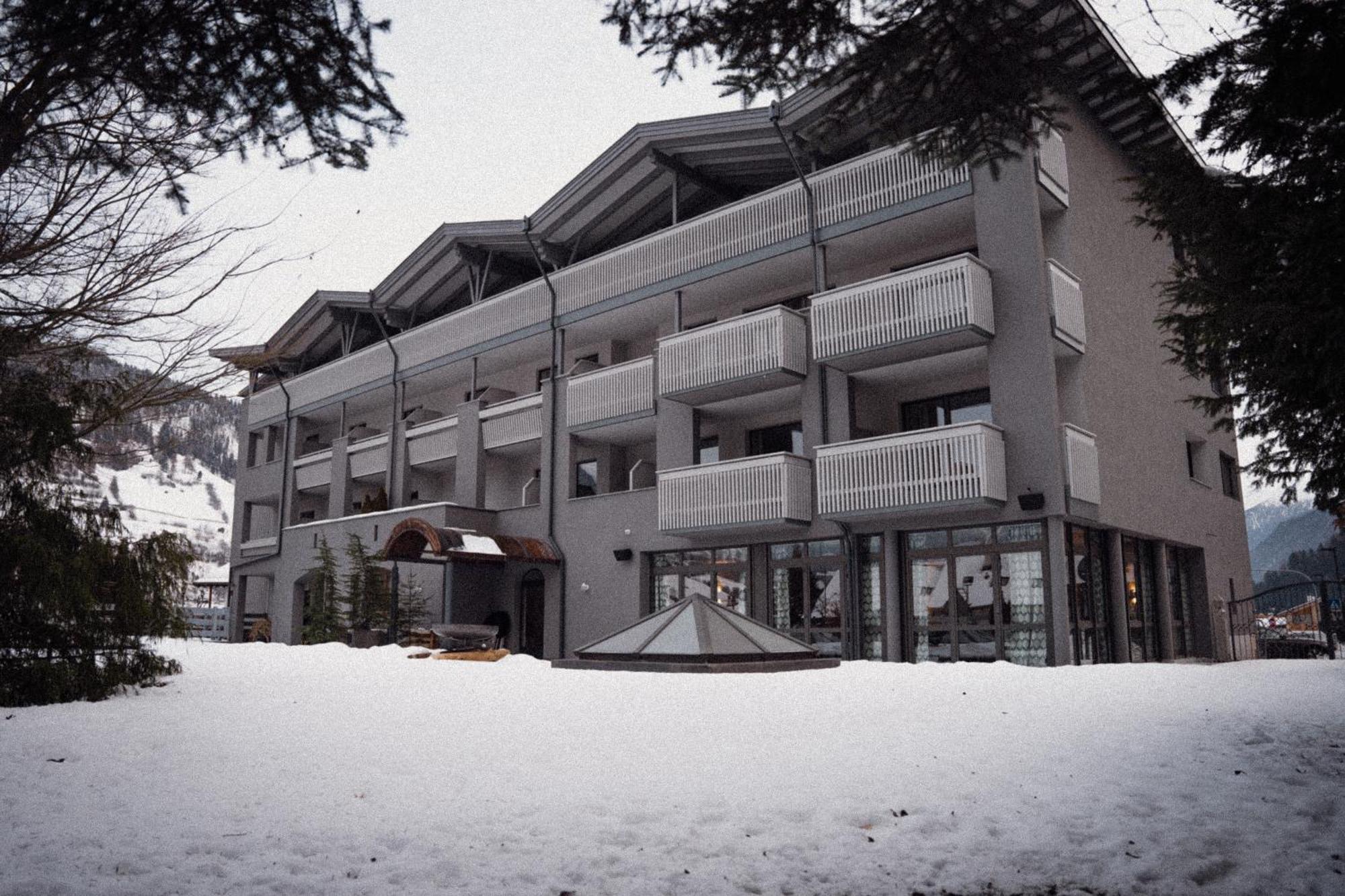 Anett Hotel 4*